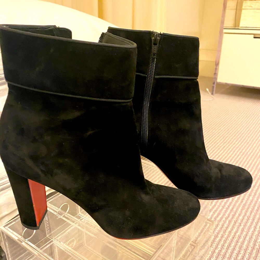 Black suede Booties by Louboutin